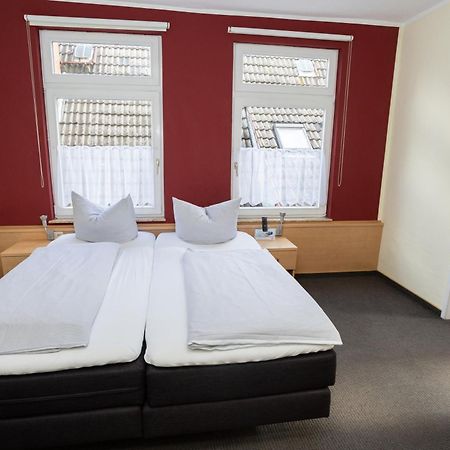Hotel Zur Linde 멜도르프 외부 사진