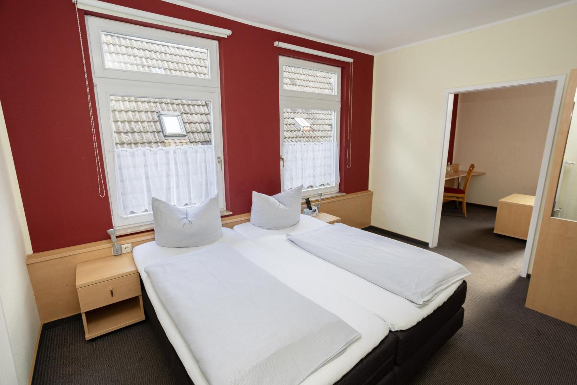 Hotel Zur Linde 멜도르프 외부 사진