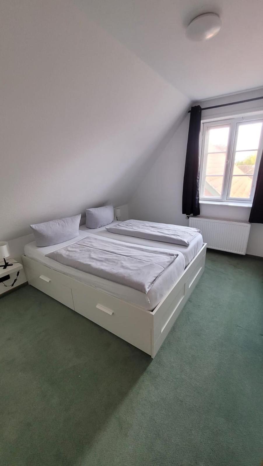 Hotel Zur Linde 멜도르프 외부 사진