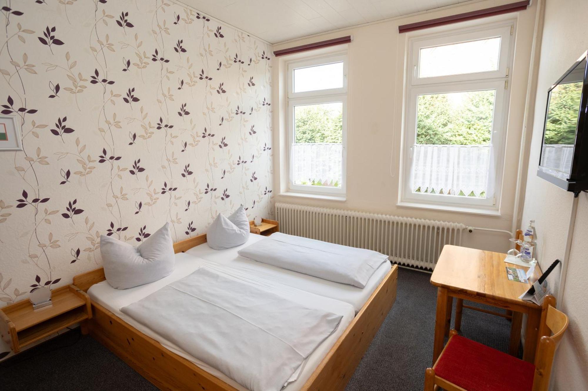 Hotel Zur Linde 멜도르프 외부 사진
