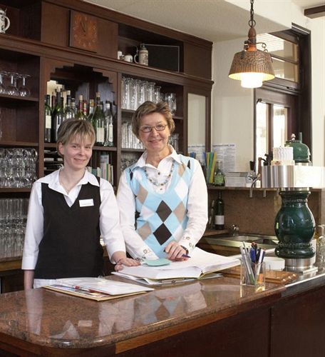 Hotel Zur Linde 멜도르프 외부 사진